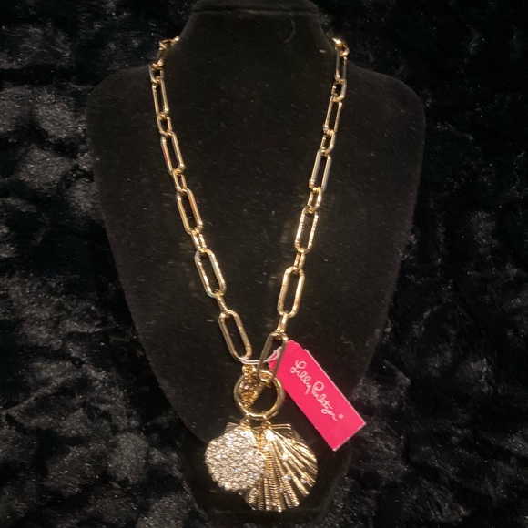 Lilly Pulitzer Jewelry - Lilly Pulitzer Seashell necklace